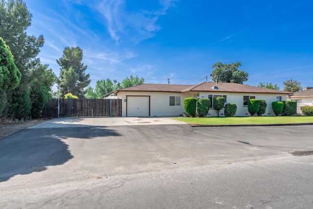 5582 E Swift Avenue, Fresno, CA 93727