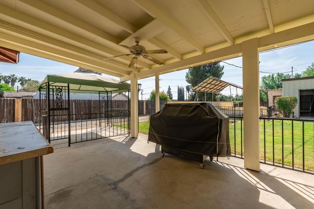 5582 E Swift Avenue, Fresno, CA 93727