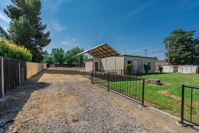 5582 E Swift Avenue, Fresno, CA 93727