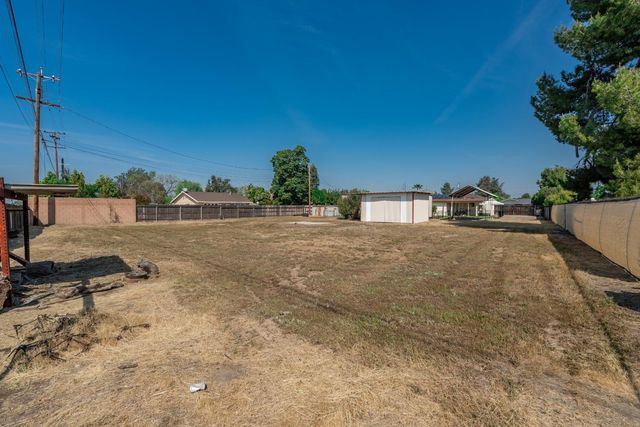 5582 E Swift Avenue, Fresno, CA 93727