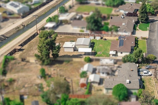 5582 E Swift Avenue, Fresno, CA 93727