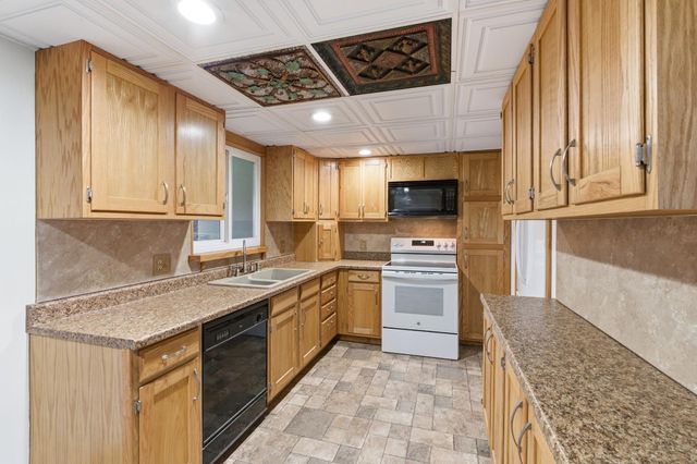 5582 E Swift Avenue, Fresno, CA 93727