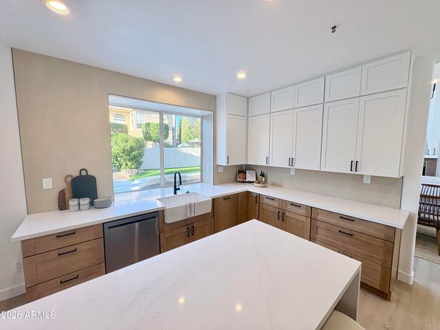 8966 E CAPTAIN DREYFUS Avenue, Scottsdale, AZ 85260