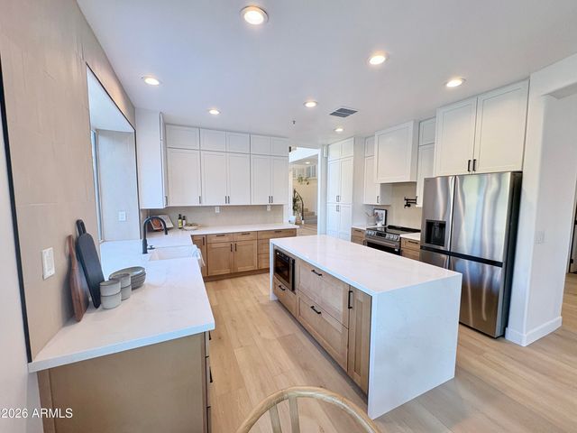 8966 E CAPTAIN DREYFUS Avenue, Scottsdale, AZ 85260