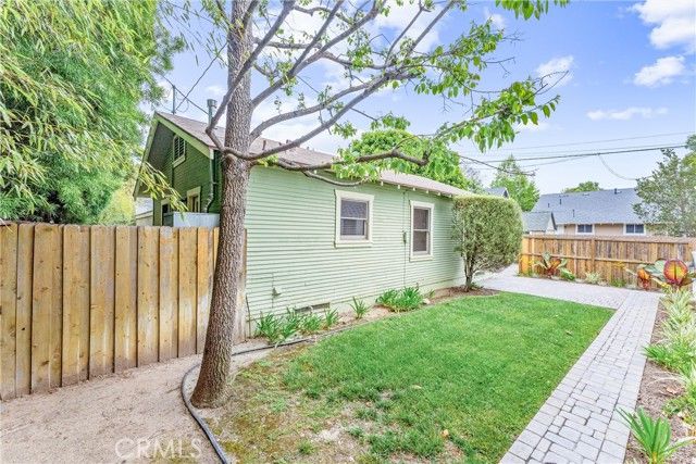 219 N Center St, Orange, CA 92866