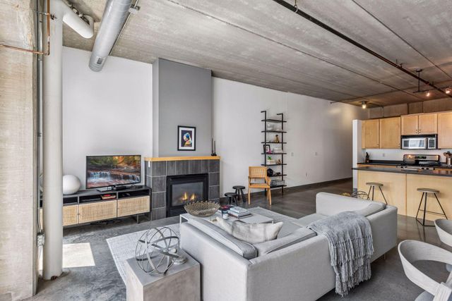 710 N 4th Street E407, Minneapolis, MN 55401