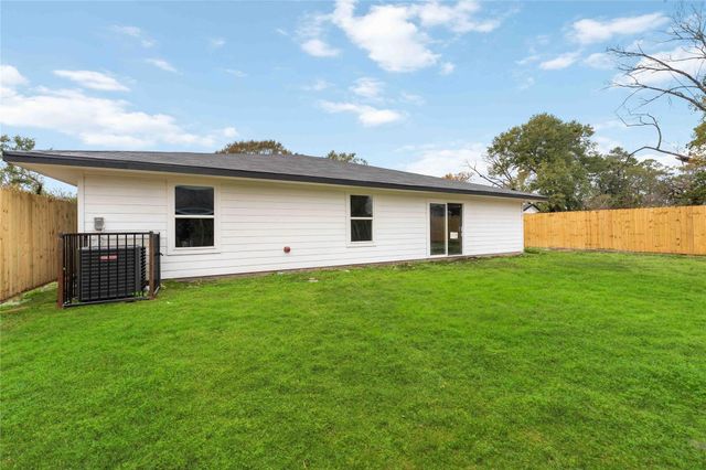 9226 Grady Street, Houston, TX 77016