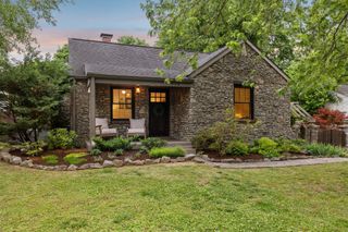 920 Carolyn Ave, Nashville, TN 37216