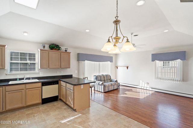 91 Westport Drive, Toms River, NJ 08757