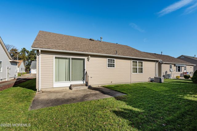 91 Westport Drive, Toms River, NJ 08757