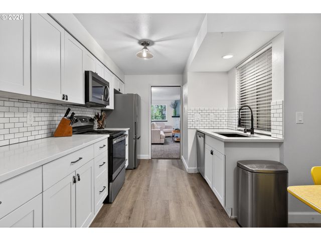 14892 Sw 109TH Ave, Portland, OR 97224