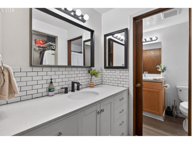 14892 Sw 109TH Ave, Portland, OR 97224