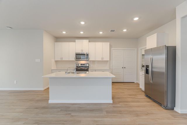 6812 Hart Oak Court, Conroe, TX 77304