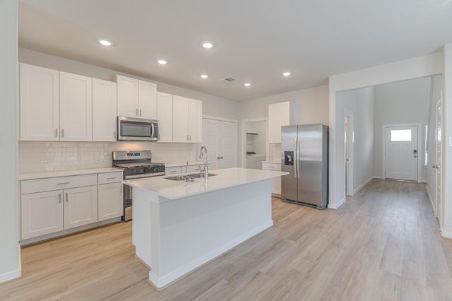 6812 Hart Oak Court, Conroe, TX 77304