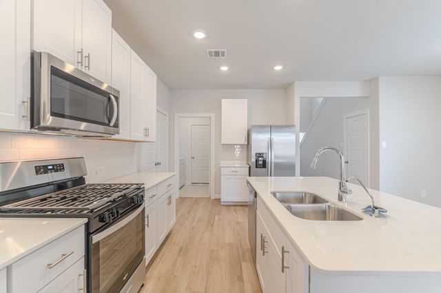 6812 Hart Oak Court, Conroe, TX 77304