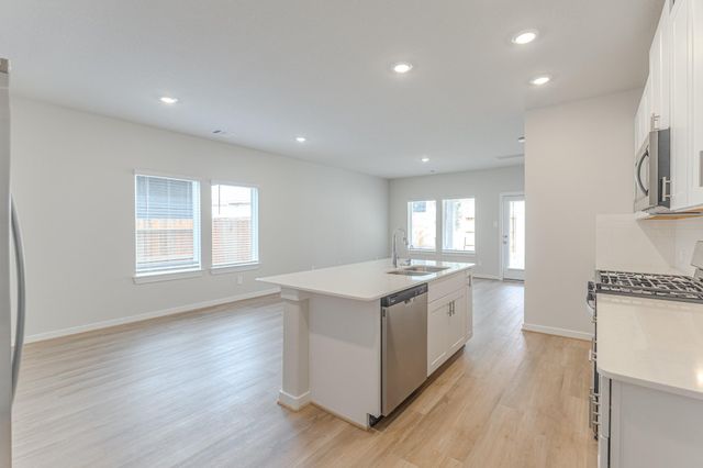 6812 Hart Oak Court, Conroe, TX 77304