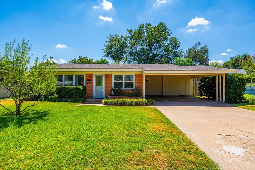 1820 Puritan Drive, Irving, TX 75061 — photo 2