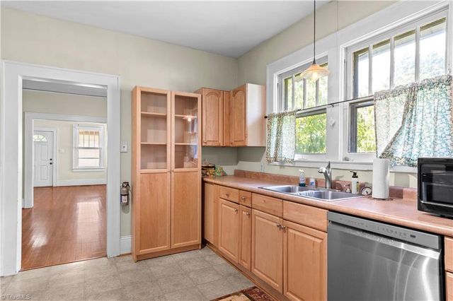 2701 Stockton Street, Winston-salem, NC 27127