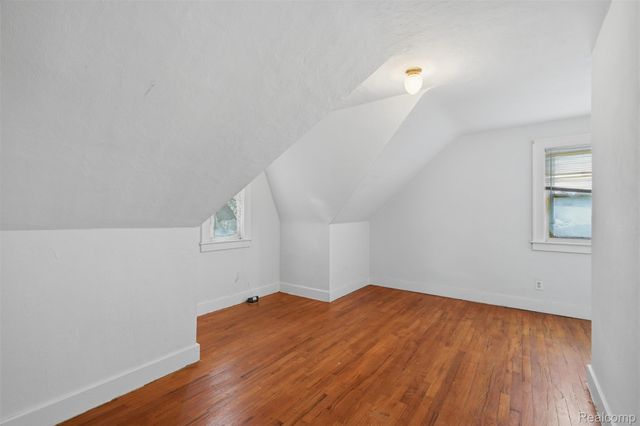 75 Preston Avenue, Waterford Charter Township, MI 48328