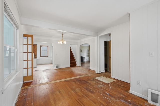 75 Preston Avenue, Waterford Charter Township, MI 48328