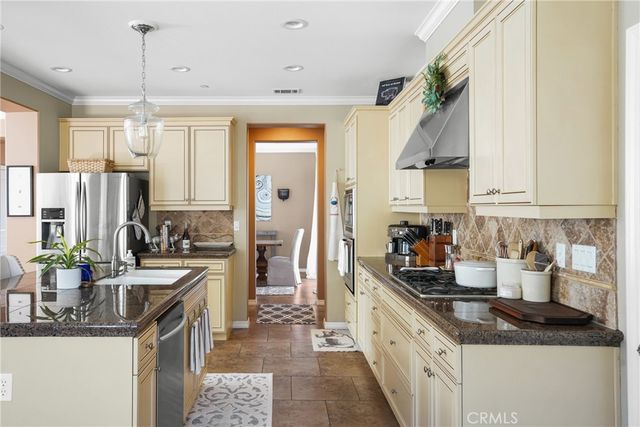 5726 Old Tisbury Lane, Santa Maria, CA 93455