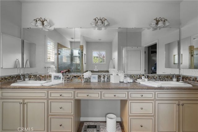 5726 Old Tisbury Lane, Santa Maria, CA 93455