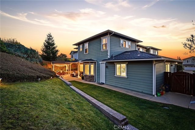 5726 Old Tisbury Lane, Santa Maria, CA 93455