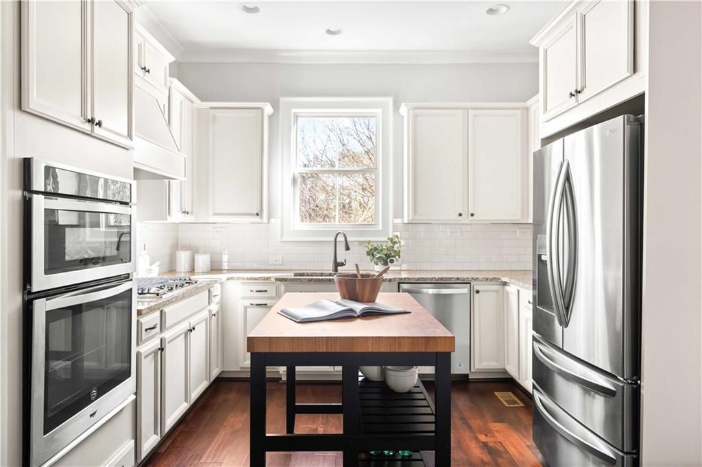 Image 14 of property listing at 2046 Forte Lane, Alpharetta, GA 30009