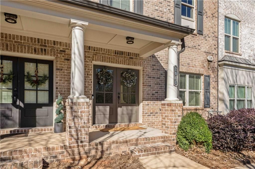 Image 2 of property listing at 2046 Forte Lane, Alpharetta, GA 30009