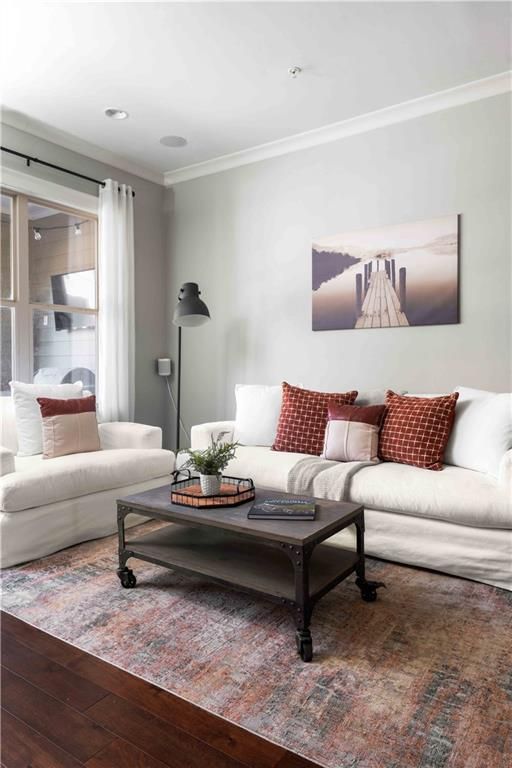 Image 8 of property listing at 2046 Forte Lane, Alpharetta, GA 30009