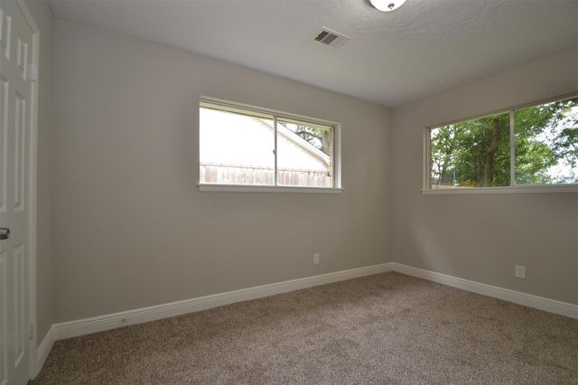 731 James Street, Tomball, TX 77375