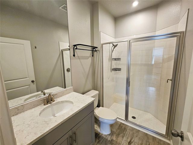 19403 BLUE POND DRIVE, Lutz, FL 33558