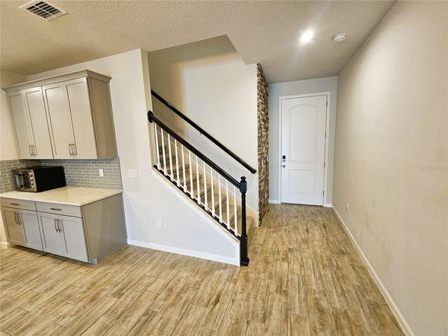 19403 BLUE POND DRIVE, Lutz, FL 33558