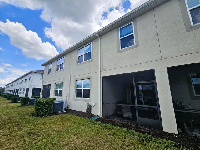 19403 BLUE POND DRIVE, Lutz, FL 33558