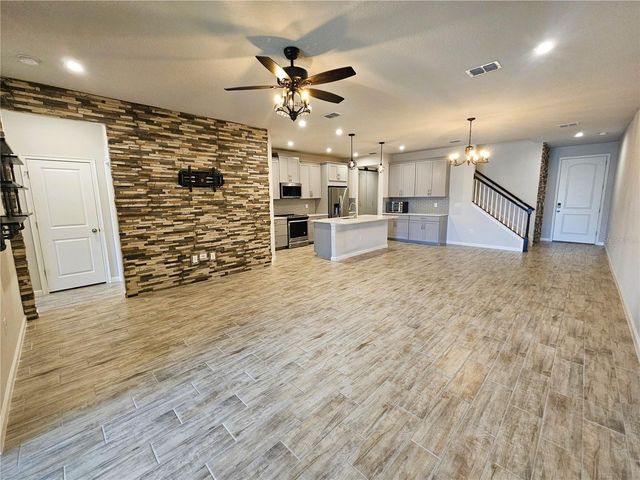 19403 BLUE POND DRIVE, Lutz, FL 33558