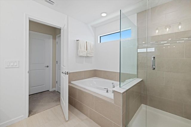 16251 HIDDEN OAK LOOP, Bradenton, FL 34211