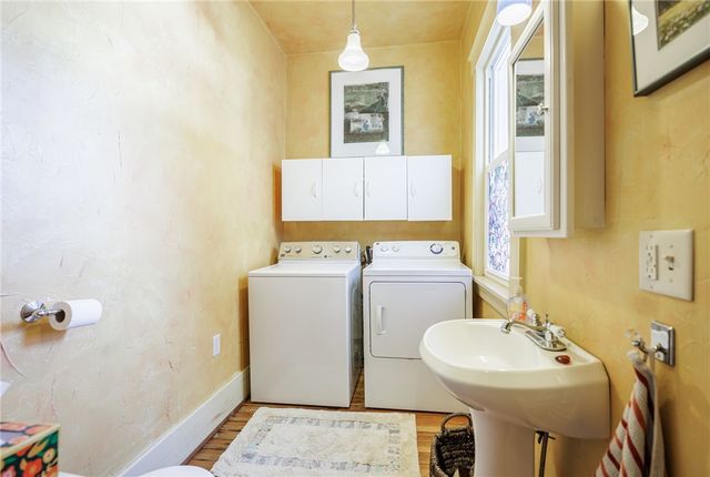 281 North Ave, Webster, NY 14580