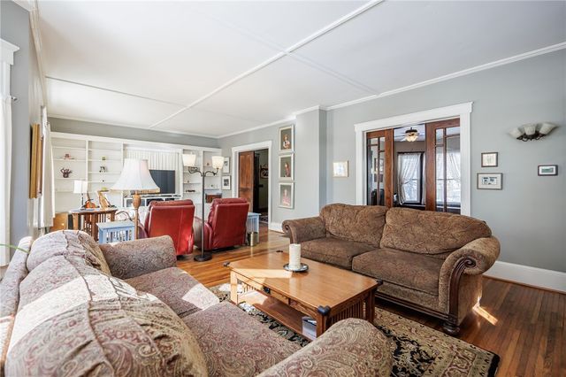 281 North Ave, Webster, NY 14580