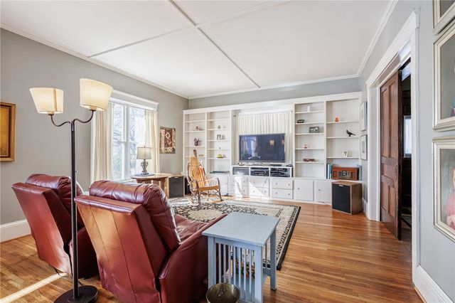 281 North Ave, Webster, NY 14580