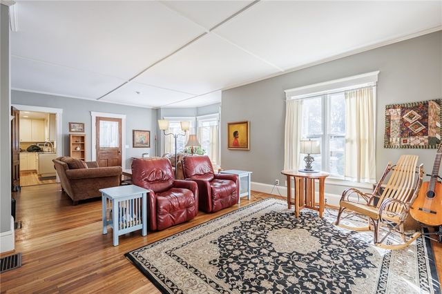 281 North Ave, Webster, NY 14580