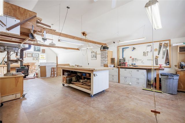 281 North Ave, Webster, NY 14580