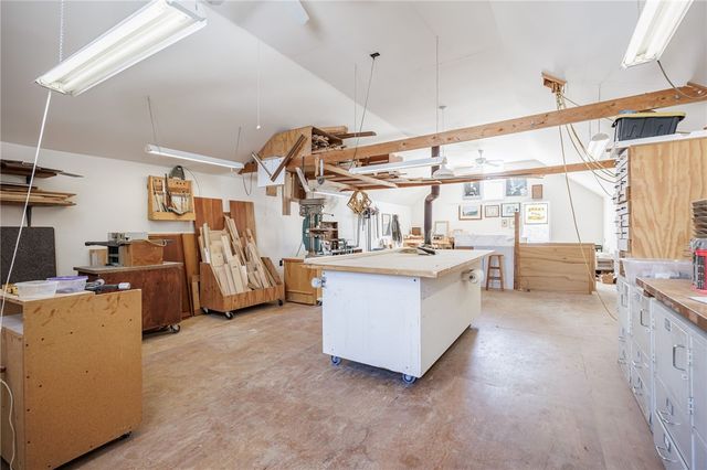 281 North Ave, Webster, NY 14580