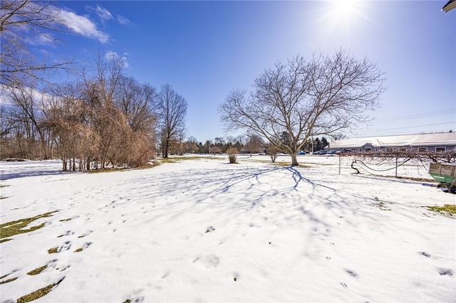 281 North Ave, Webster, NY 14580