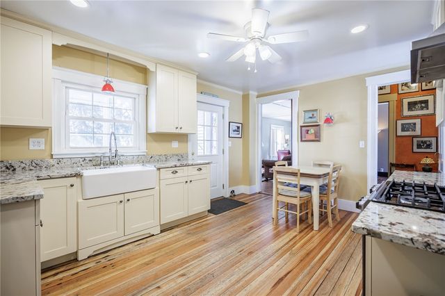 281 North Ave, Webster, NY 14580