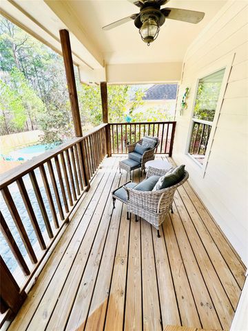 27 E Shale Creek Circle, The Woodlands, TX 77382
