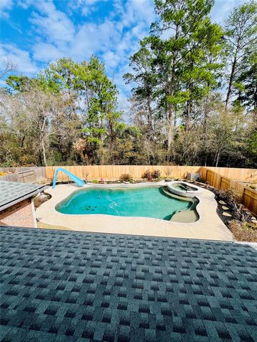 27 E Shale Creek Circle, The Woodlands, TX 77382