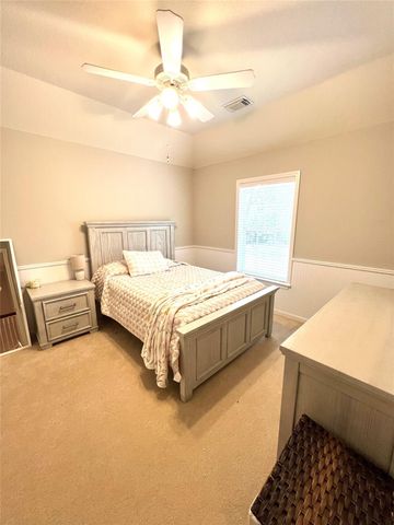 27 E Shale Creek Circle, The Woodlands, TX 77382