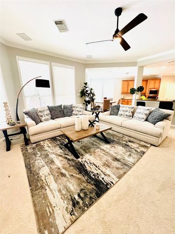 27 E Shale Creek Circle, The Woodlands, TX 77382
