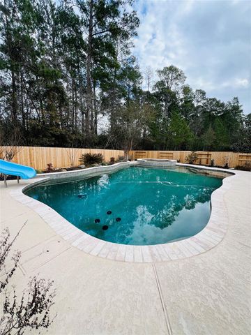 27 E Shale Creek Circle, The Woodlands, TX 77382