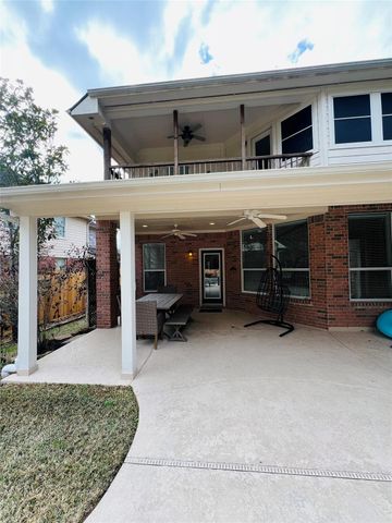 27 E Shale Creek Circle, The Woodlands, TX 77382